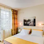 Sea Garden بوموري