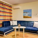 Sea Garden بوموري