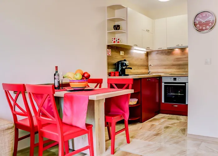 Sea Garden Apartment