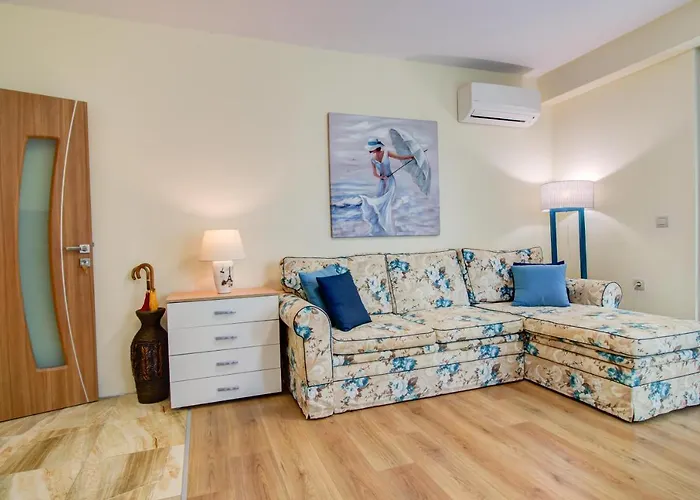 Sea Garden Apartment