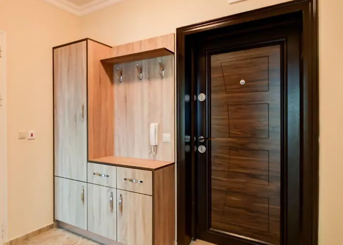 Sea Garden Apartment